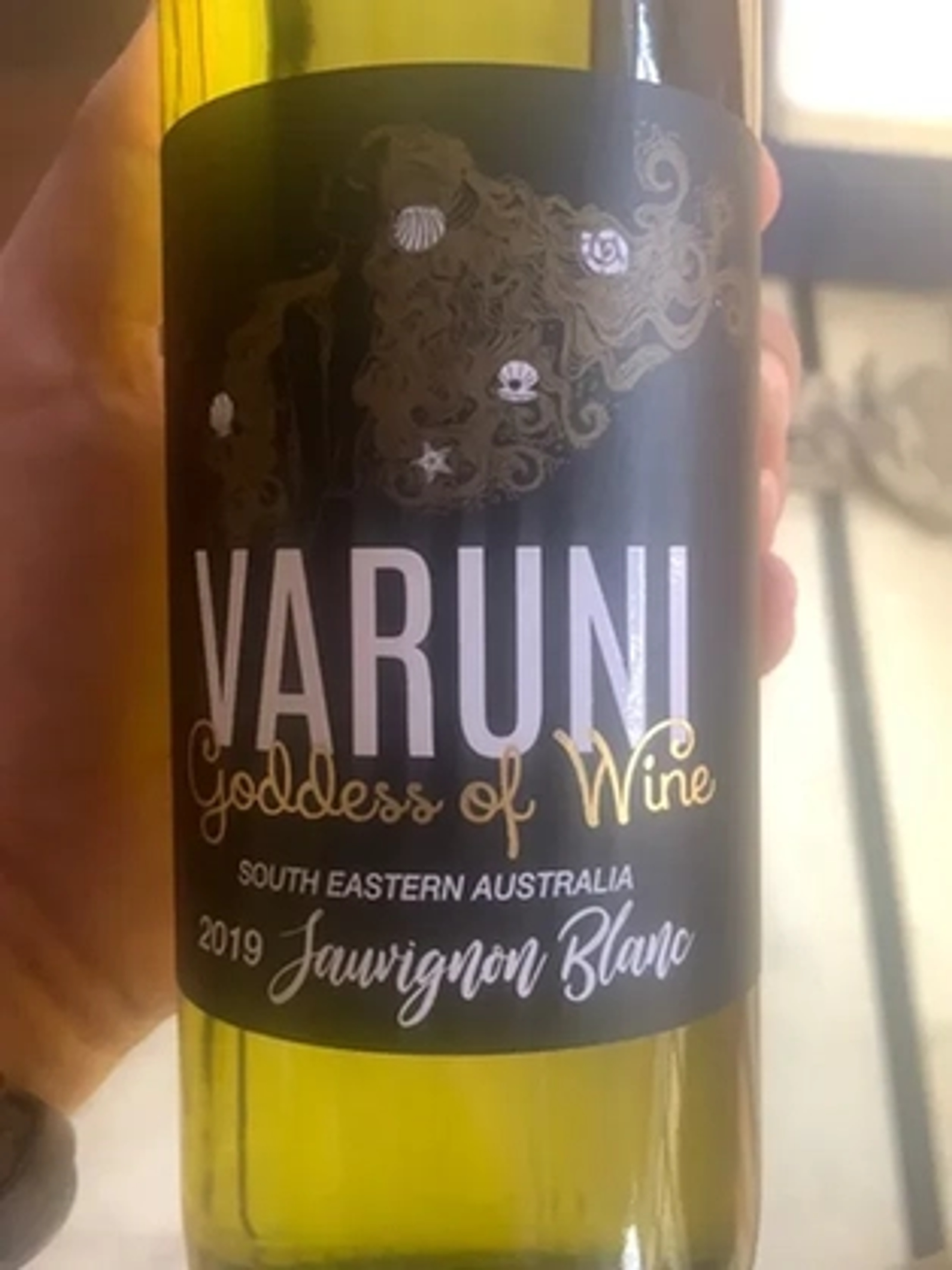Varuni Sauvignon Blanc 750ml price in Jabalpur